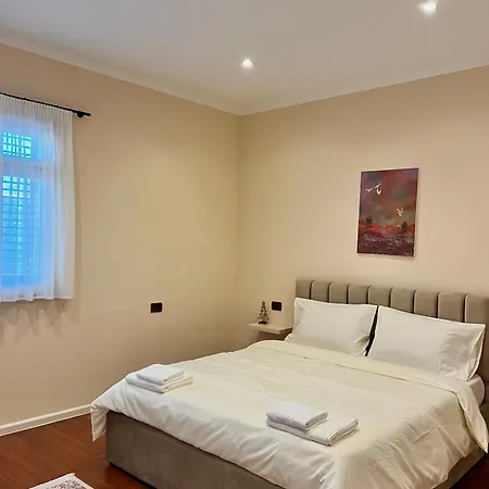 Lola's House Apartman *