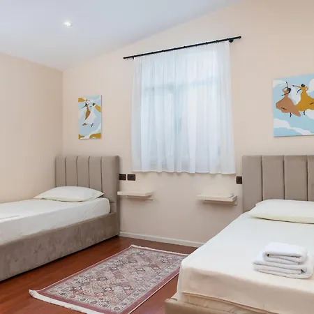 Lola's House Τίρανα
